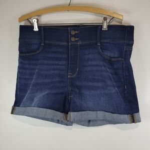 Apt. 9 Blue Denim Medium Wash Cuffed Stretch Tummy Tuck Shorts 14.